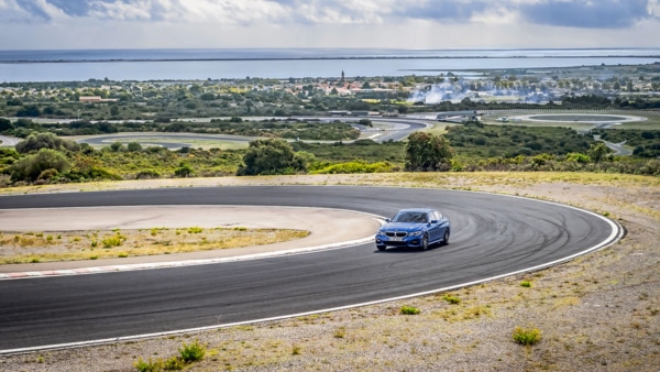 Auto Motor und Sport UHP tyre comparison: summer tyre cornering test with a BMW